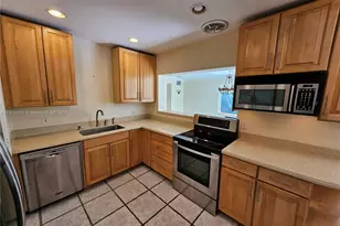 2016 NE 26th Dr, Wilton Manors, FL 33306 - Photo 12