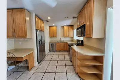 2016 NE 26th Dr, Wilton Manors, FL 33306 - Photo 10