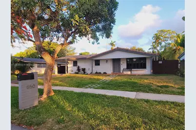 850 NE 182nd Ter, North Miami Beach, FL 33162 - Photo 1