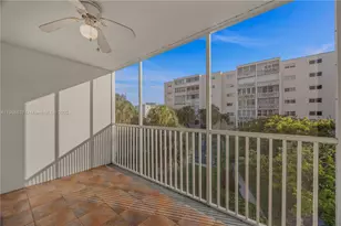 619 NE 14th Ave, Hallandale Beach, FL 33009 - Photo 18