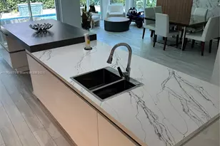 7060 NW 107th Pl, Doral, FL 33178 - Photo 2