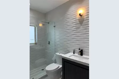 7060 NW 107th Pl #7060, Doral, FL 33178 - Photo 4