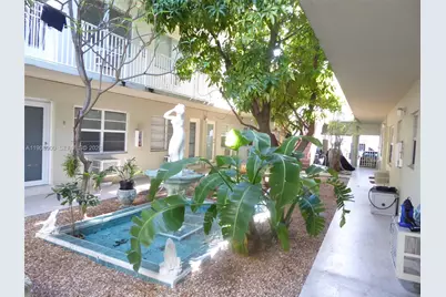 101 Collins Ave #2, Miami Beach, FL 33139 - Photo 16