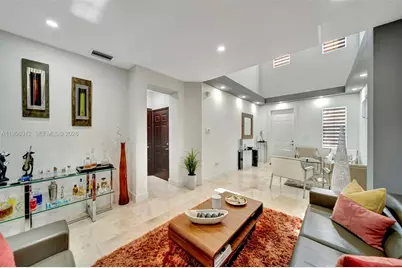 10867 NW 76th Ln, Doral, FL 33178 - Photo 10