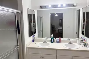 3740 NE 10th Ave, Naples, FL 34120 - Photo 8