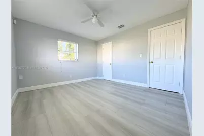 300 NW 28th Ct, Pompano Beach, FL 33064 - Photo 14