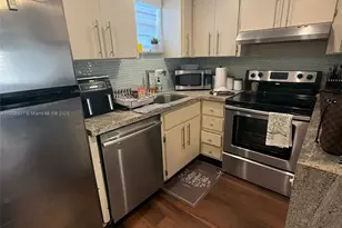 8290 Lake Dr, Doral, FL 33166 - Photo 6