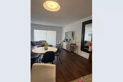 8290 Lake Dr #514, Doral, FL 33166 - Photo 4