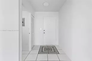 2642 Collins Ave, Miami Beach, FL 33140 - Photo 10