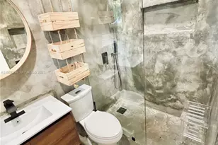 330 NE 88th St, El Portal, FL 33138 - Photo 10