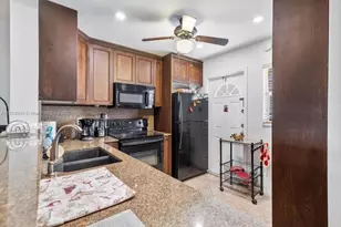 609 NE 14th Ave, Hallandale Beach, FL 33009 - Photo 10