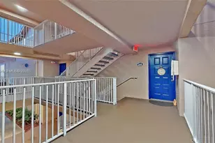 10421 SW 157th Pl, Miami, FL 33196 - Photo 14