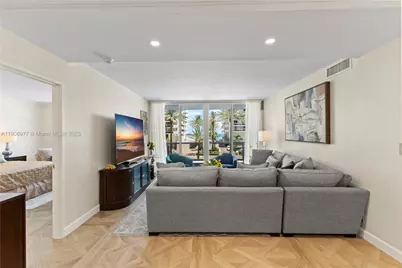 5700 Collins Ave #3A, Miami Beach, FL 33140 - Photo 22