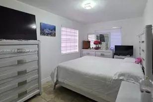 1301 Kasim St, Opa-Locka, FL 33054 - Photo 10