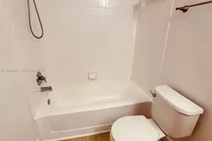 7610 Westwood Dr, Tamarac, FL 33321 - Photo 10