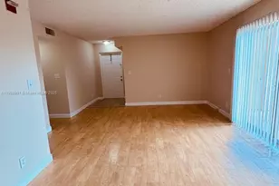 7610 Westwood Dr, Tamarac, FL 33321 - Photo 8