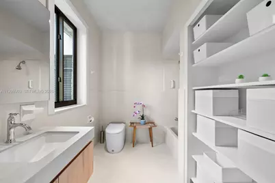 575 Hibiscus Ln, Miami, FL 33137 - Photo 16