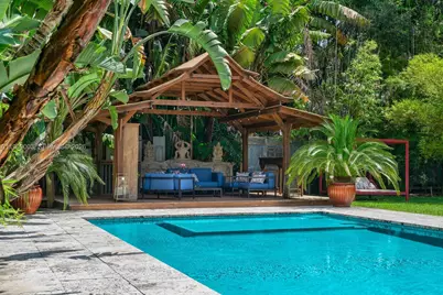 575 Hibiscus Ln, Miami, FL 33137 - Photo 46