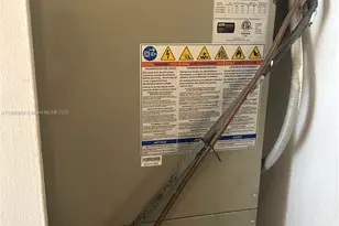 17911 NW 68th Ave, Hialeah, FL 33015 - Photo 8