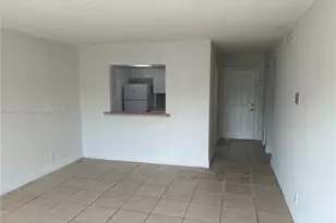 17911 NW 68th Ave, Hialeah, FL 33015 - Photo 16