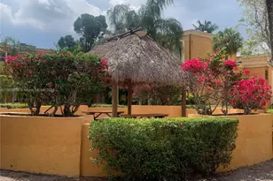 17911 NW 68th Ave, Hialeah, FL 33015 - Photo 36