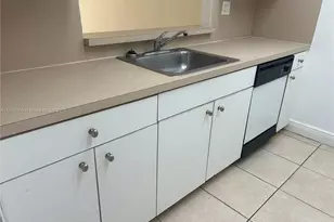 17911 NW 68th Ave, Hialeah, FL 33015 - Photo 20