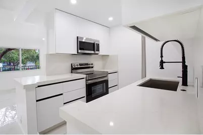 13250 SW 7th Ct #204L, Pembroke Pines, FL 33027 - Photo 2