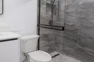 13250 SW 7th Ct, Pembroke Pines, FL 33027 - Photo 24