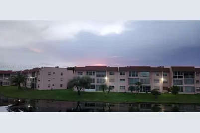 9620 Sunrise Lakes Blvd #211, Sunrise, FL 33322 - Photo 12