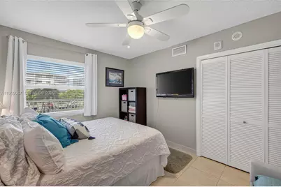 121 Golden Isles Dr #205, Hallandale Beach, FL 33009 - Photo 26