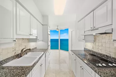 4775 Collins Ave #1903, Miami Beach, FL 33140 - Photo 10