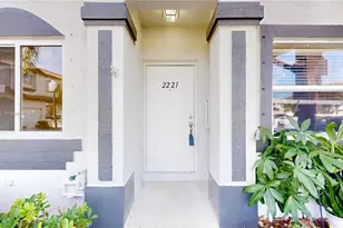 2221 SE 26th Ln, Homestead, FL 33035 - Photo 4