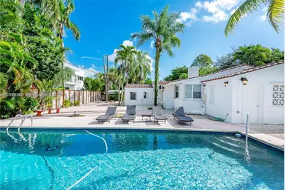 2379 Overbrook St, Coconut Grove, FL 33133 - Photo 2