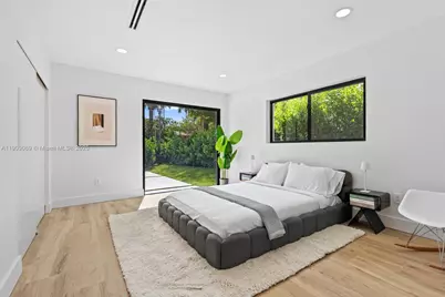 85 W Shore Dr W, Miami, FL 33133 - Photo 12