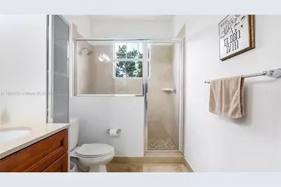 4445 NW 48th Ter, Tamarac, FL 33319 - Photo 12