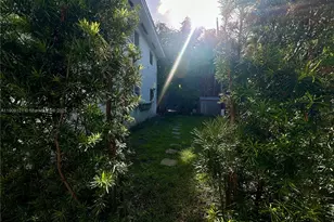 1135 101st St, Bay Harbor Islands, FL 33154 - Photo 12