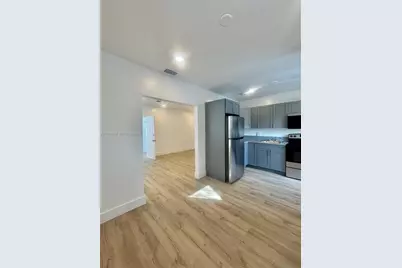 530 NE 71st St, Miami, FL 33138 - Photo 10