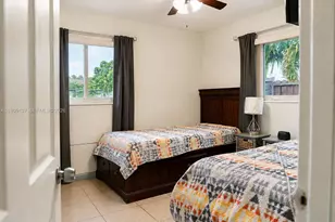 17902 NW 81st Ct, Hialeah, FL 33015 - Photo 16
