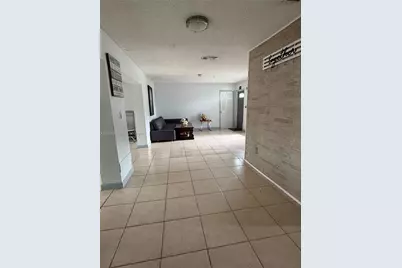 17902 NW 81st Ct, Hialeah, FL 33015 - Photo 4