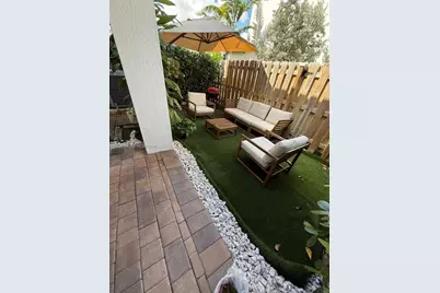 15929 SW 2nd Pl, Pembroke Pines, FL 33027 - Photo 6