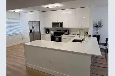 2560 NW 103rd Ave #402, Sunrise, FL 33322 - Photo 2