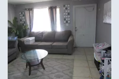 2800 NW 9th Pl, Fort Lauderdale, FL 33311 - Photo 2