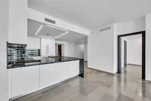 88 SW 7th St, Miami, FL 33130 - Photo 22