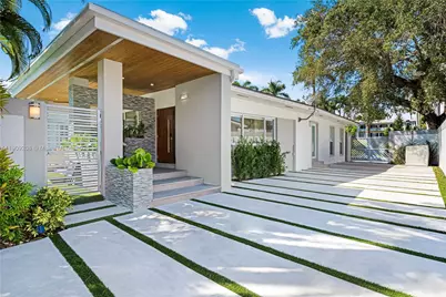 1616 S Bayshore Dr, Miami, FL 33133 - Photo 2