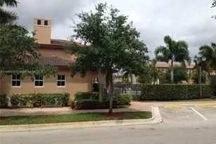 983 SW 147th Ave, Pembroke Pines, FL 33027 - Photo 4