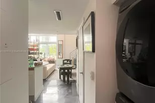 7744 Collins Ave, Miami Beach, FL 33141 - Photo 12