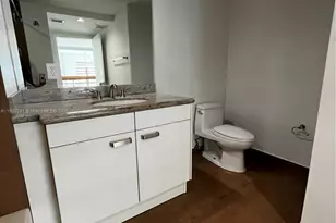7744 Collins Ave, Miami Beach, FL 33141 - Photo 18