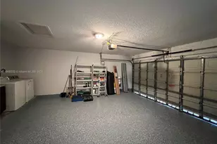 1975 NW 100th Way, Pembroke Pines, FL 33024 - Photo 30