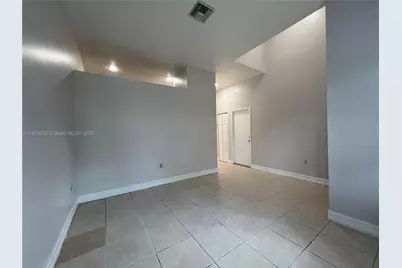 1975 NW 100th Way #0, Pembroke Pines, FL 33024 - Photo 6