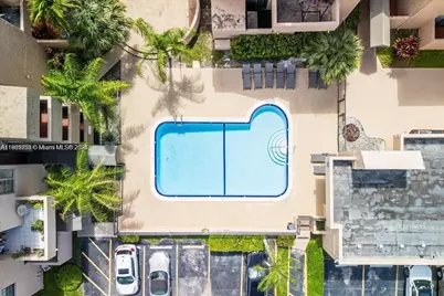 10700 SW 108th Ave #C113, Miami, FL 33176 - Photo 8